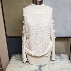 ANAMA cold shoulder/arm top